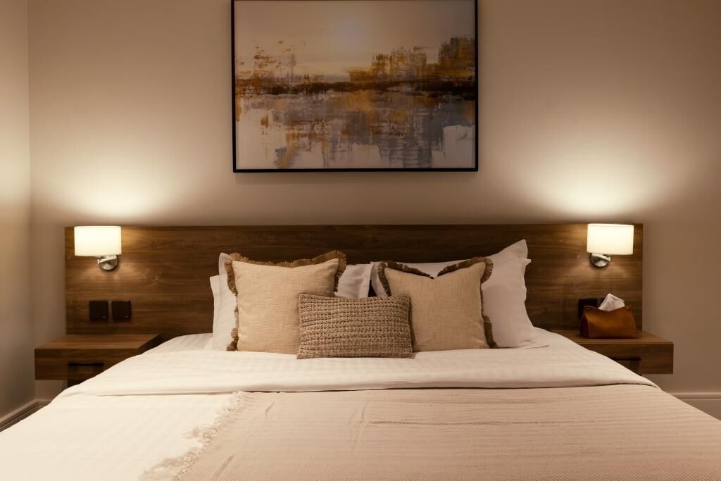 1 BEDROOM, DELUXE