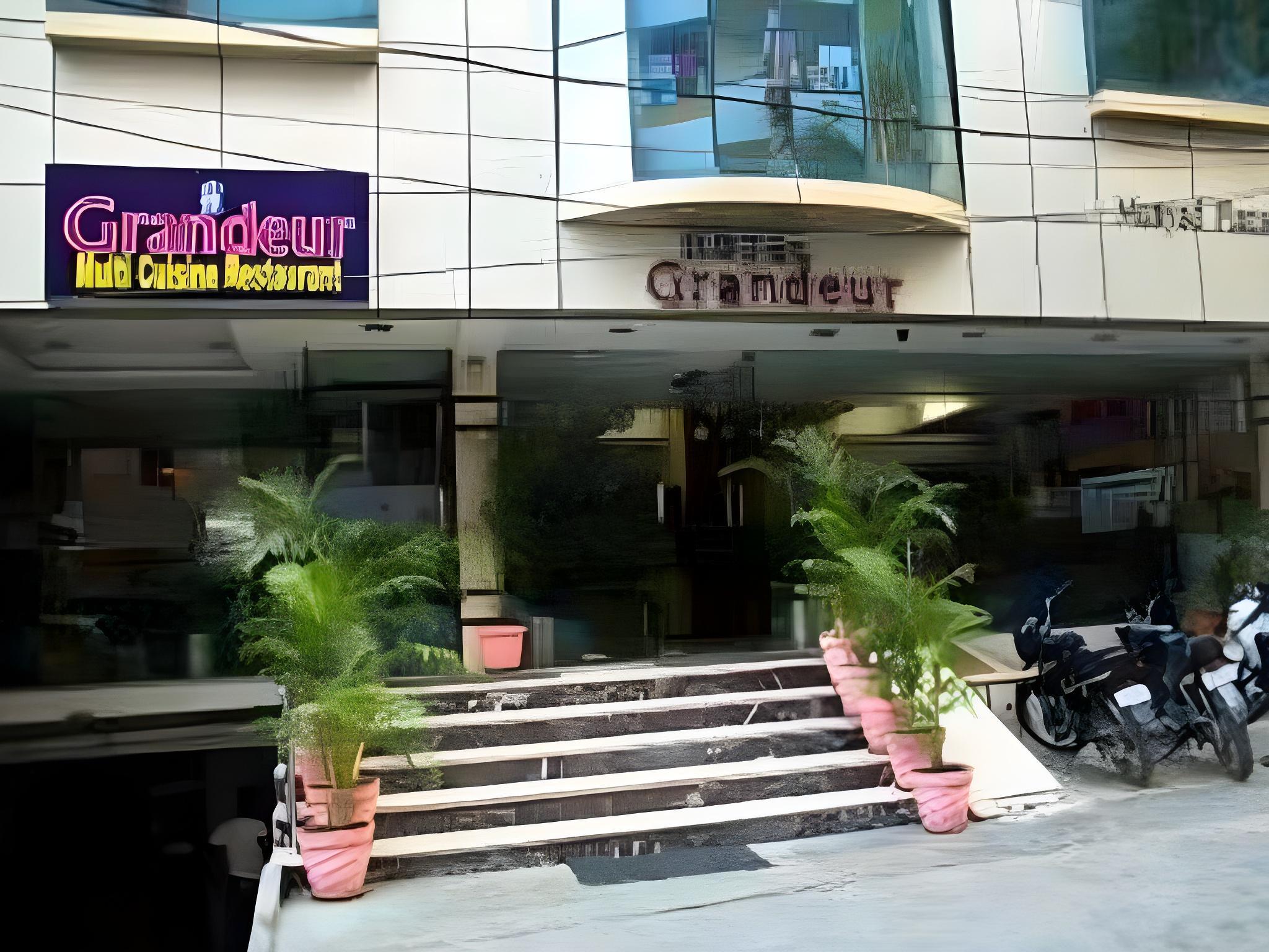 Hotel Grandeur 4/39