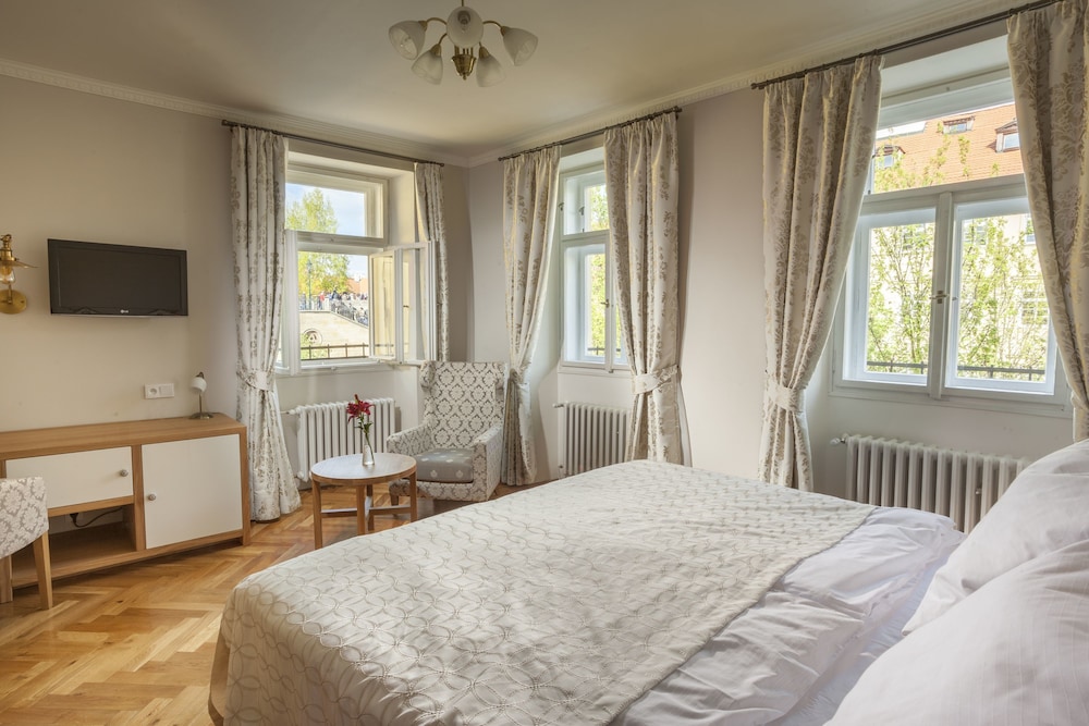 Suite, 1 King and 1 Single Beds, Charles Bridge View