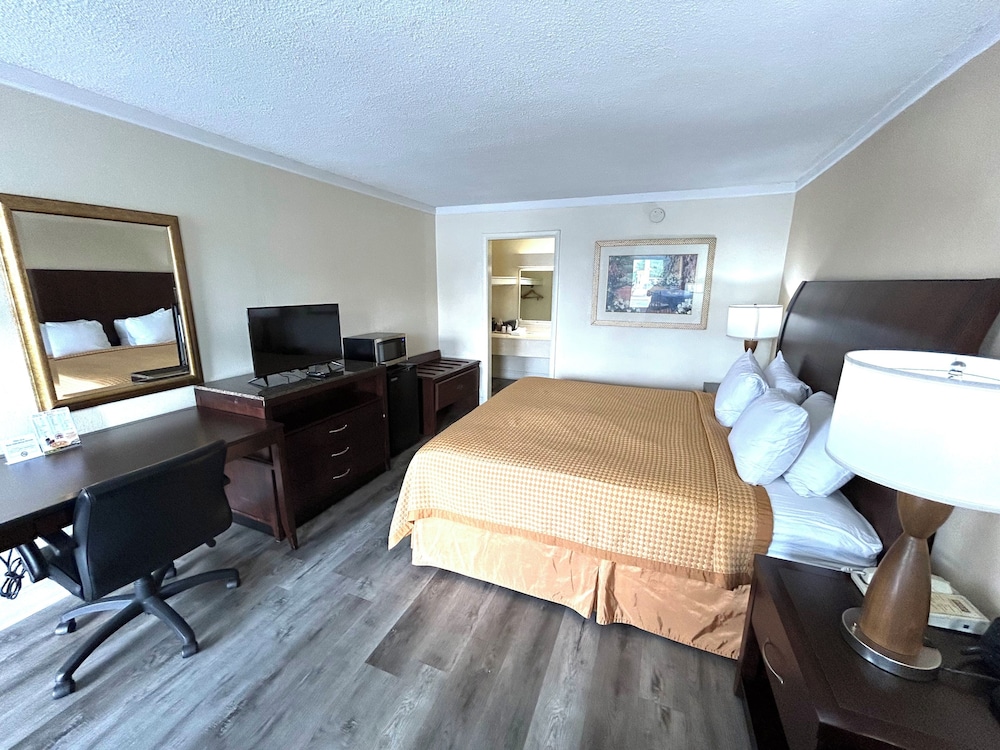 Relax Inn Perry 11/15