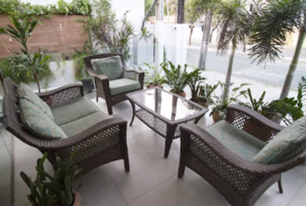 San Phillip Flat Hotel 25/33