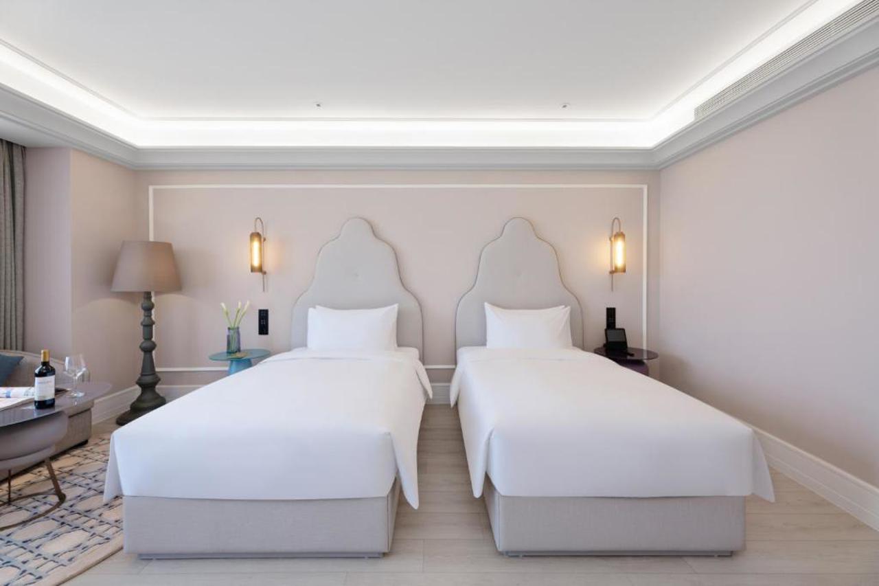 Mercure Urumqi Doowin Wanda Plaza 14/23