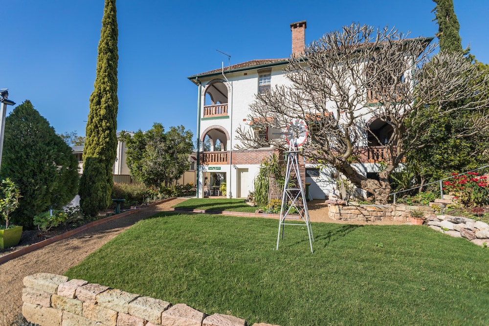 Cumquat House 52/58