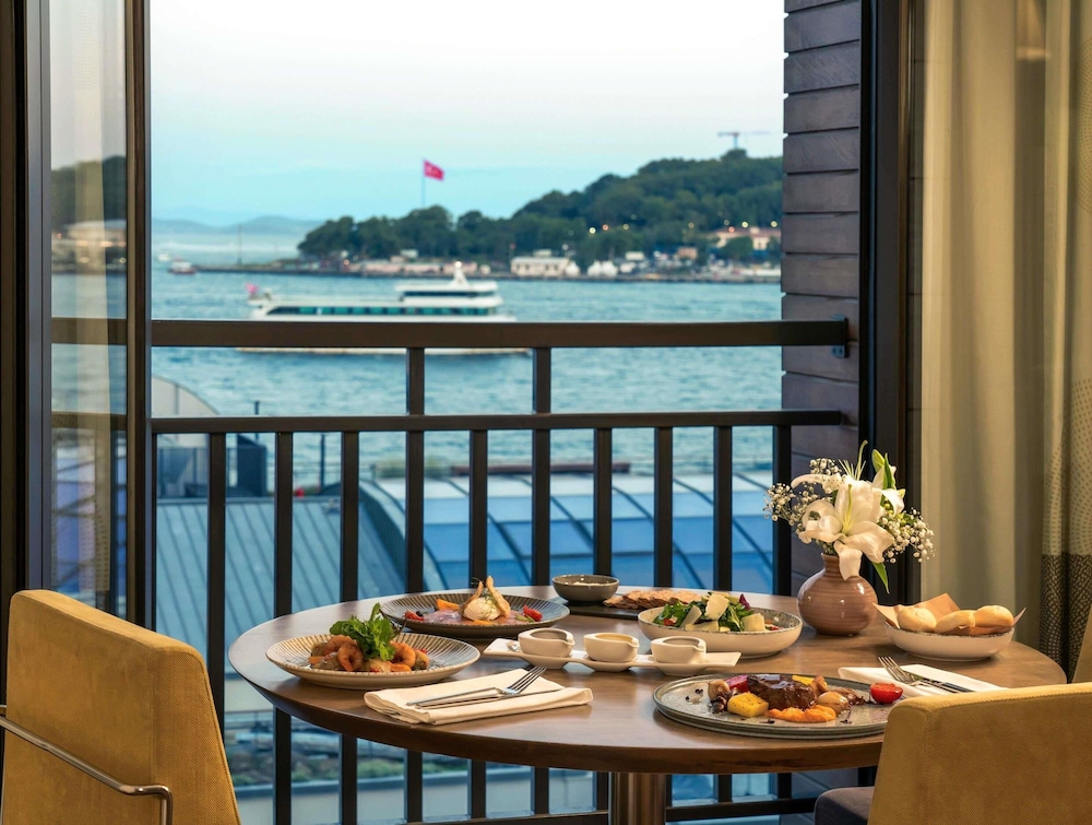 Novotel Istanbul Bosphorus Hotel 52/71
