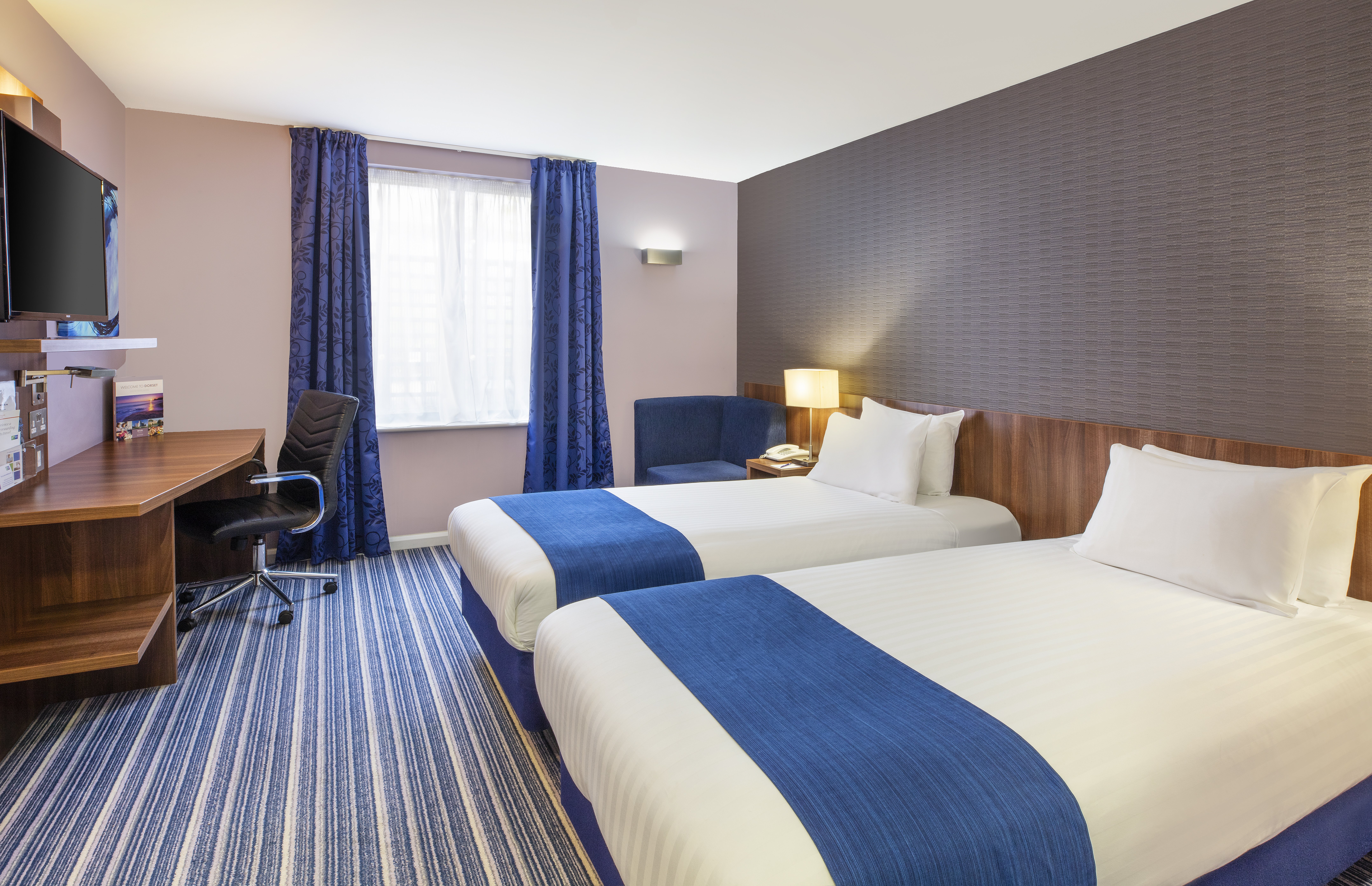 Holiday Inn Express Poole 13/50
