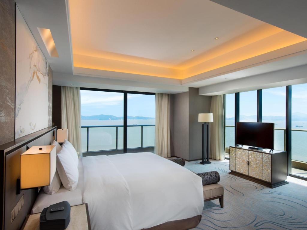 Premium, King Bed, Sea View
