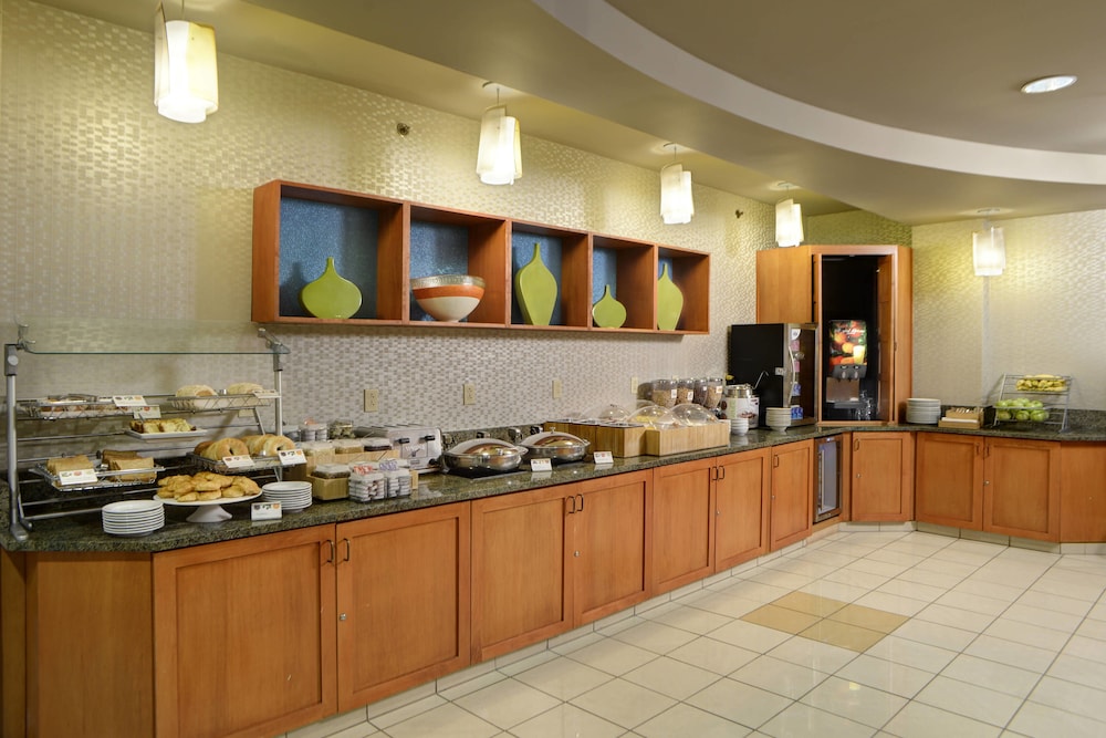 SpringHill Suites by Marriott Terre Haute 18/23