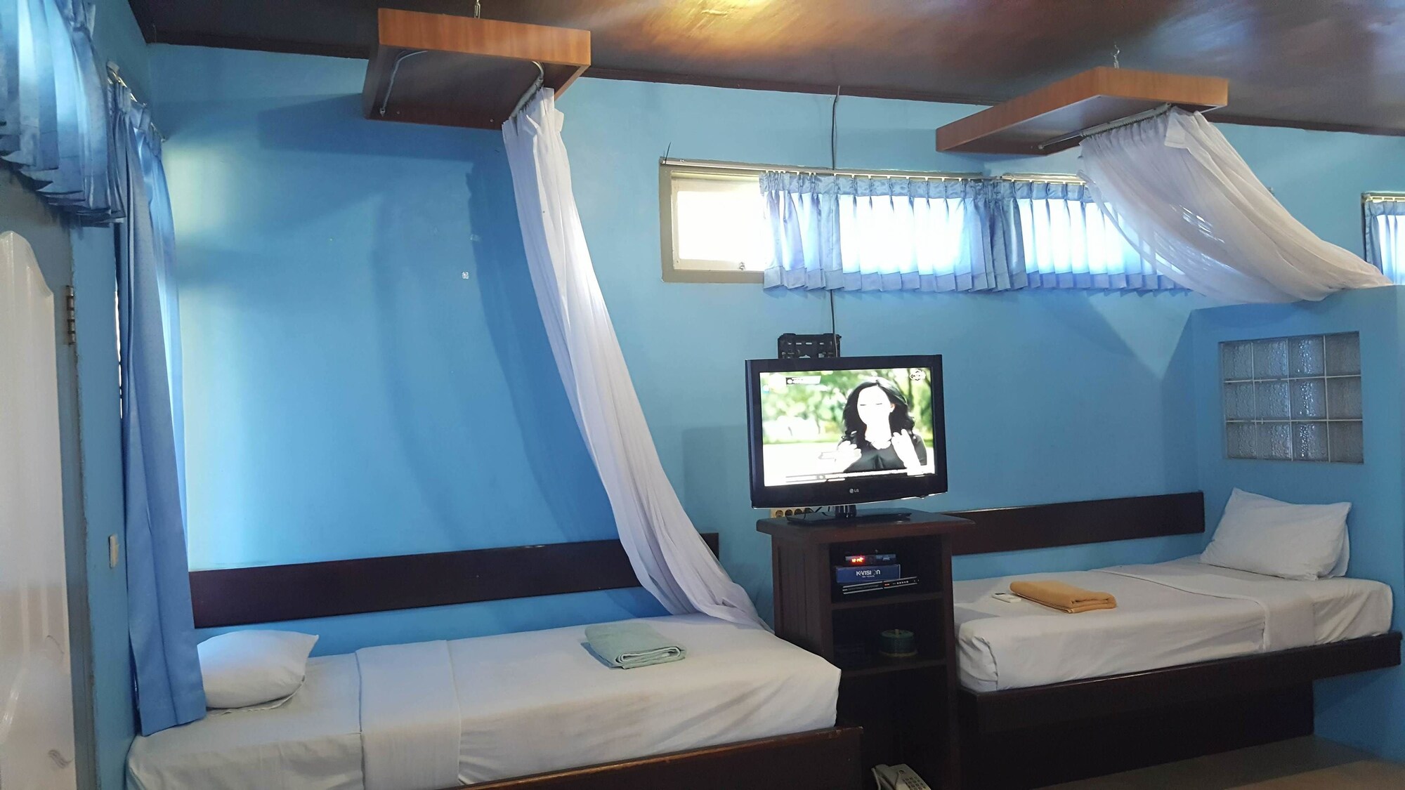 Family, House, King and Twin Beds, Sea View