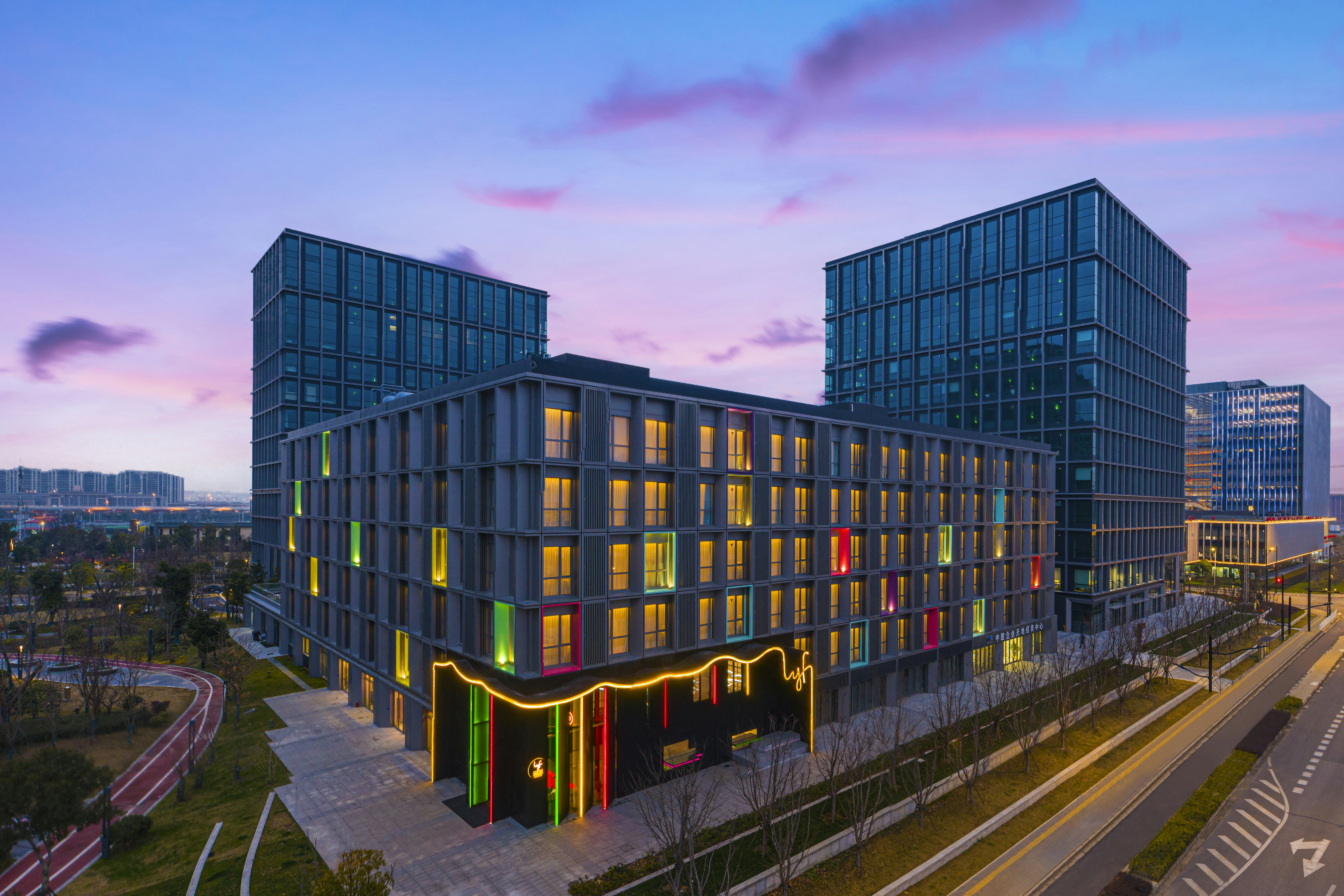lyf Hongqiao Shanghai 1/9