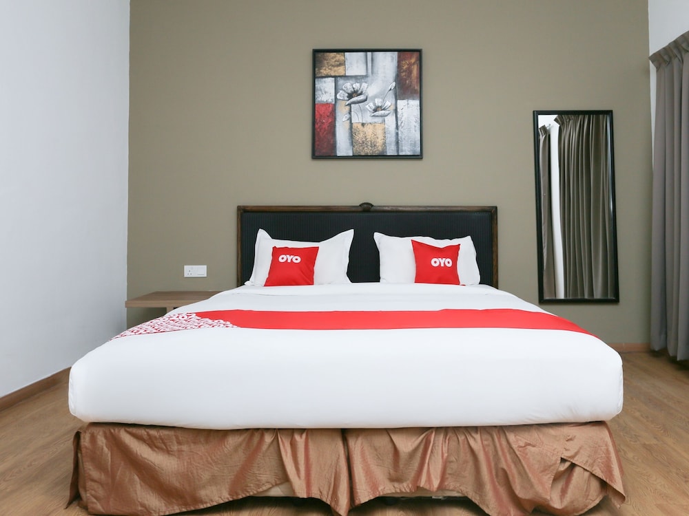 OYO 89915 East Mount Hotel 22/32