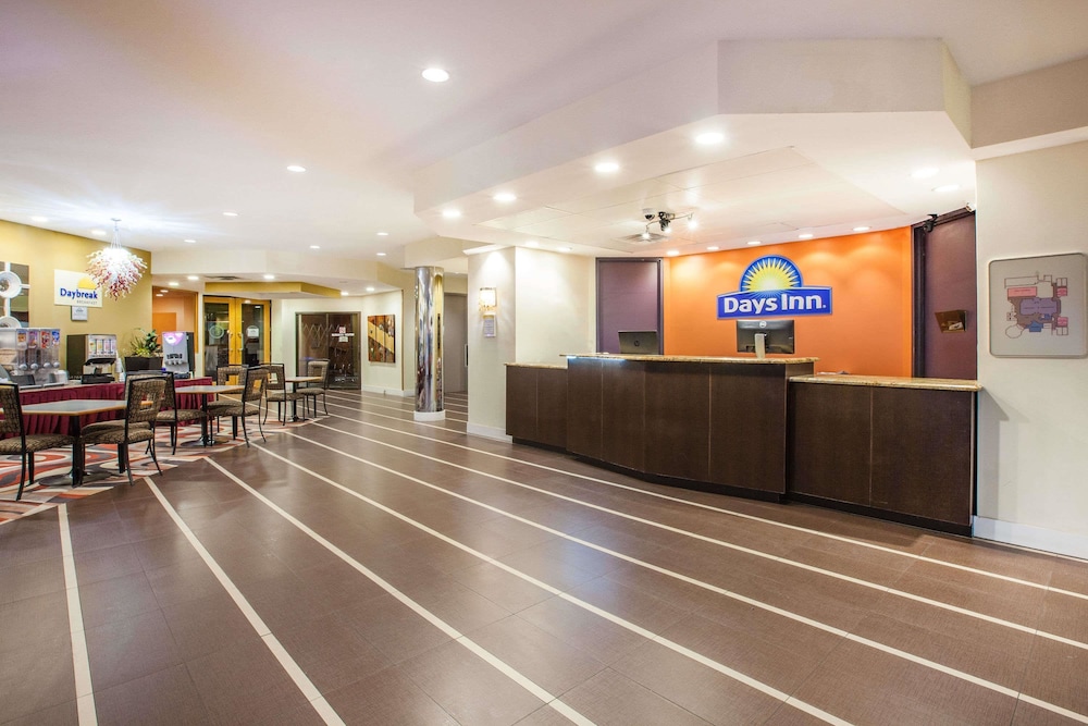 Days Inn By Wyndham Sherman 10/54