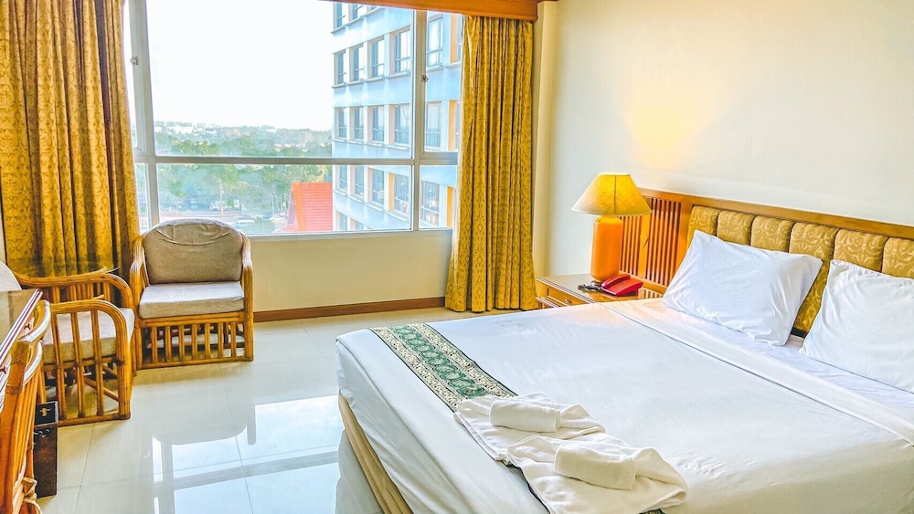K Park Grand Hotel 31/76