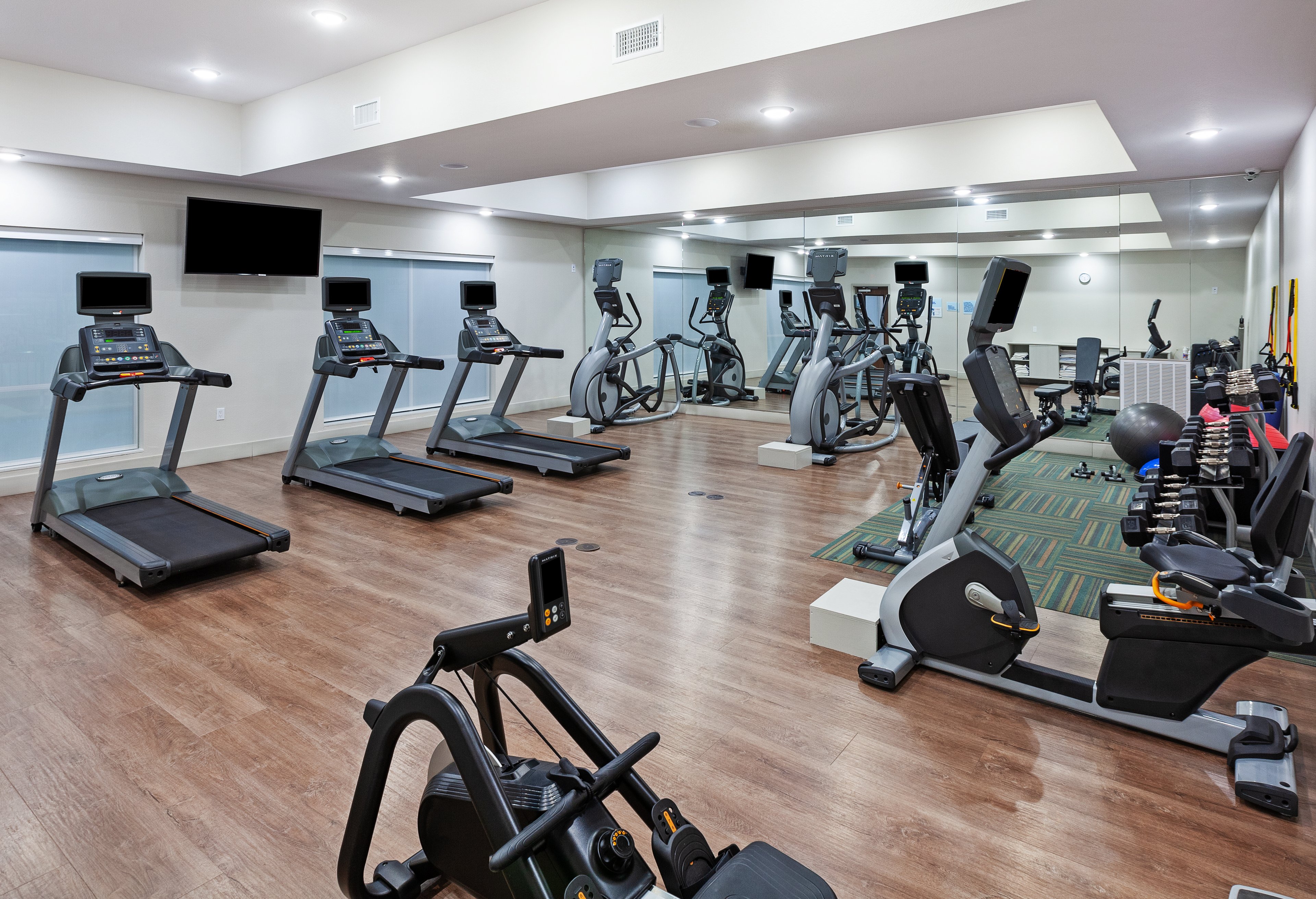 Holiday Inn Express Suites Brenham South 33/46