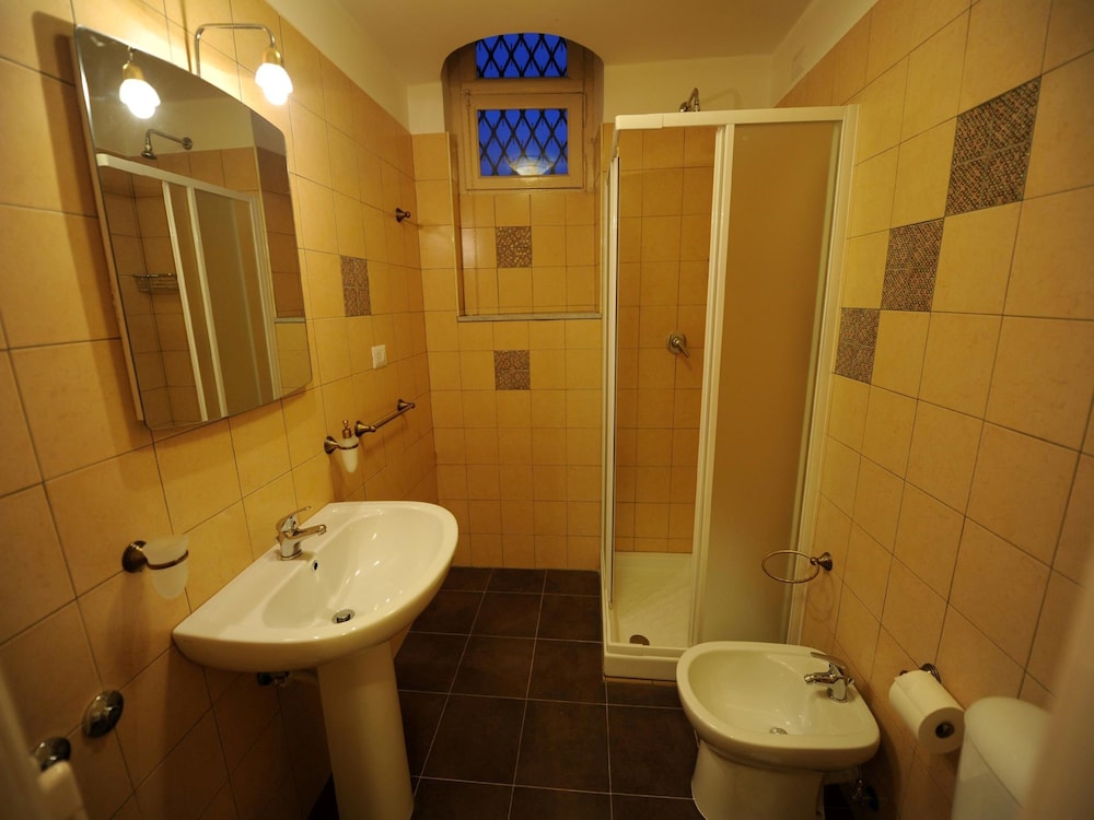 BARONE BED AND BREAKFAST 12/34