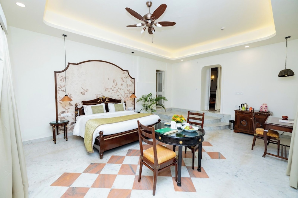 Shikarbadi Hotel 17/50