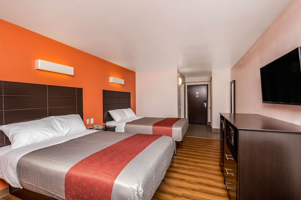 Motel6 Peoria, IL 37/66