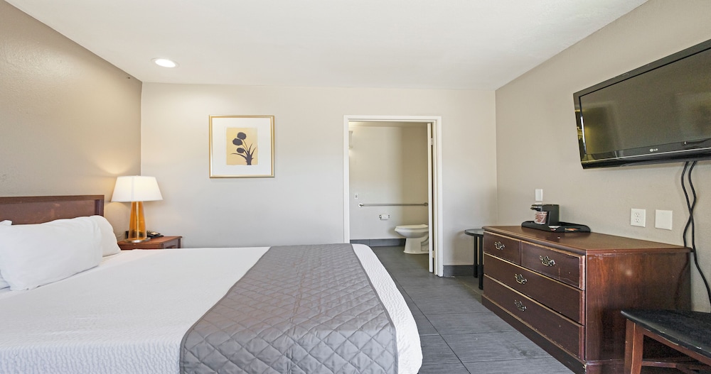 Budget Inn and Suites Stockton 30/55
