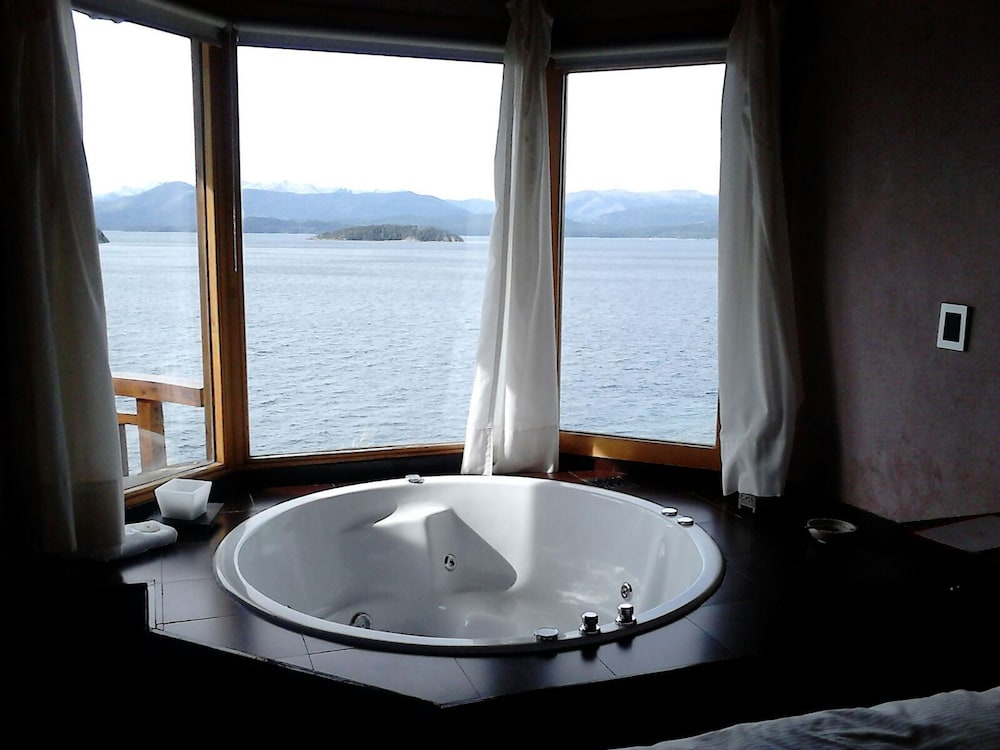 Lirolay Suites 46/46