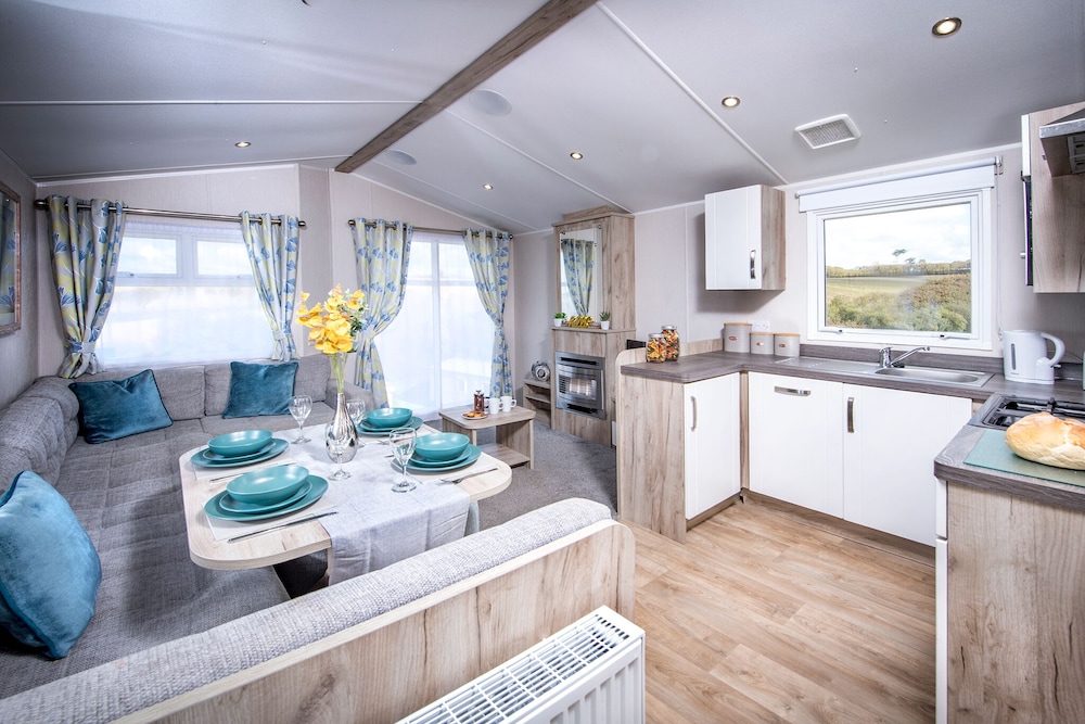 Killigarth Manor Holiday Park 12/26