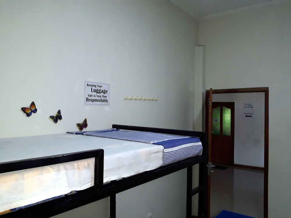 FEMALE DORM, FEMALE ONLY, ECONOMY