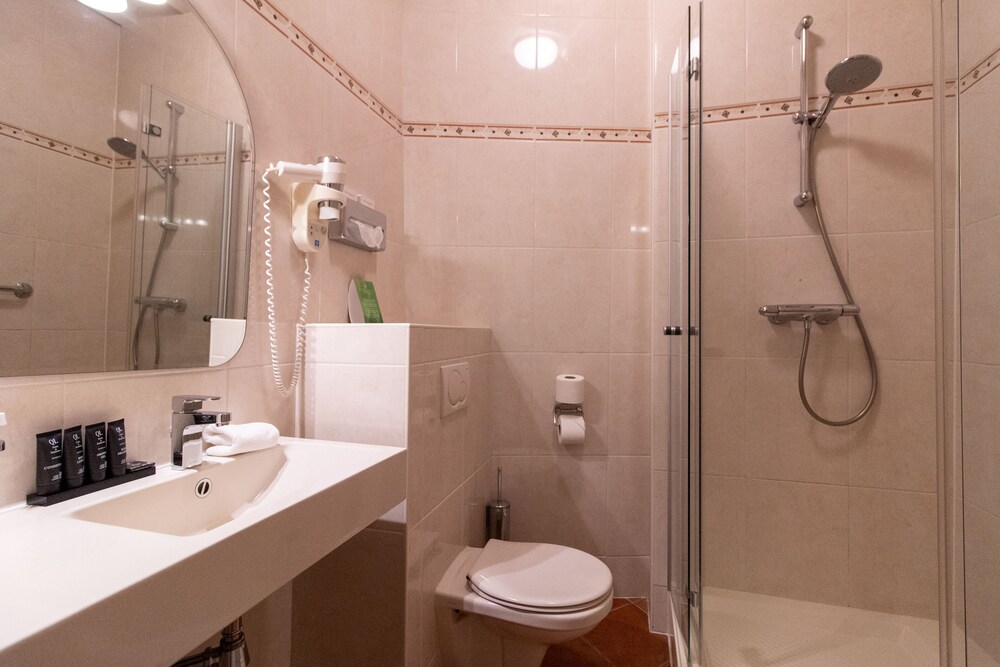 Grand Hotel De Draak and Residence Dagmara 15/43