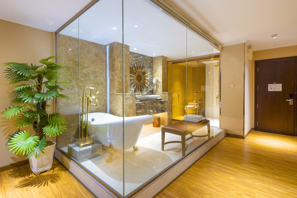 Winsuites Saigon 24/50