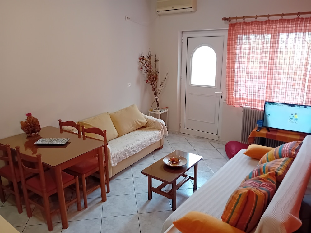 White Villa 25/50
