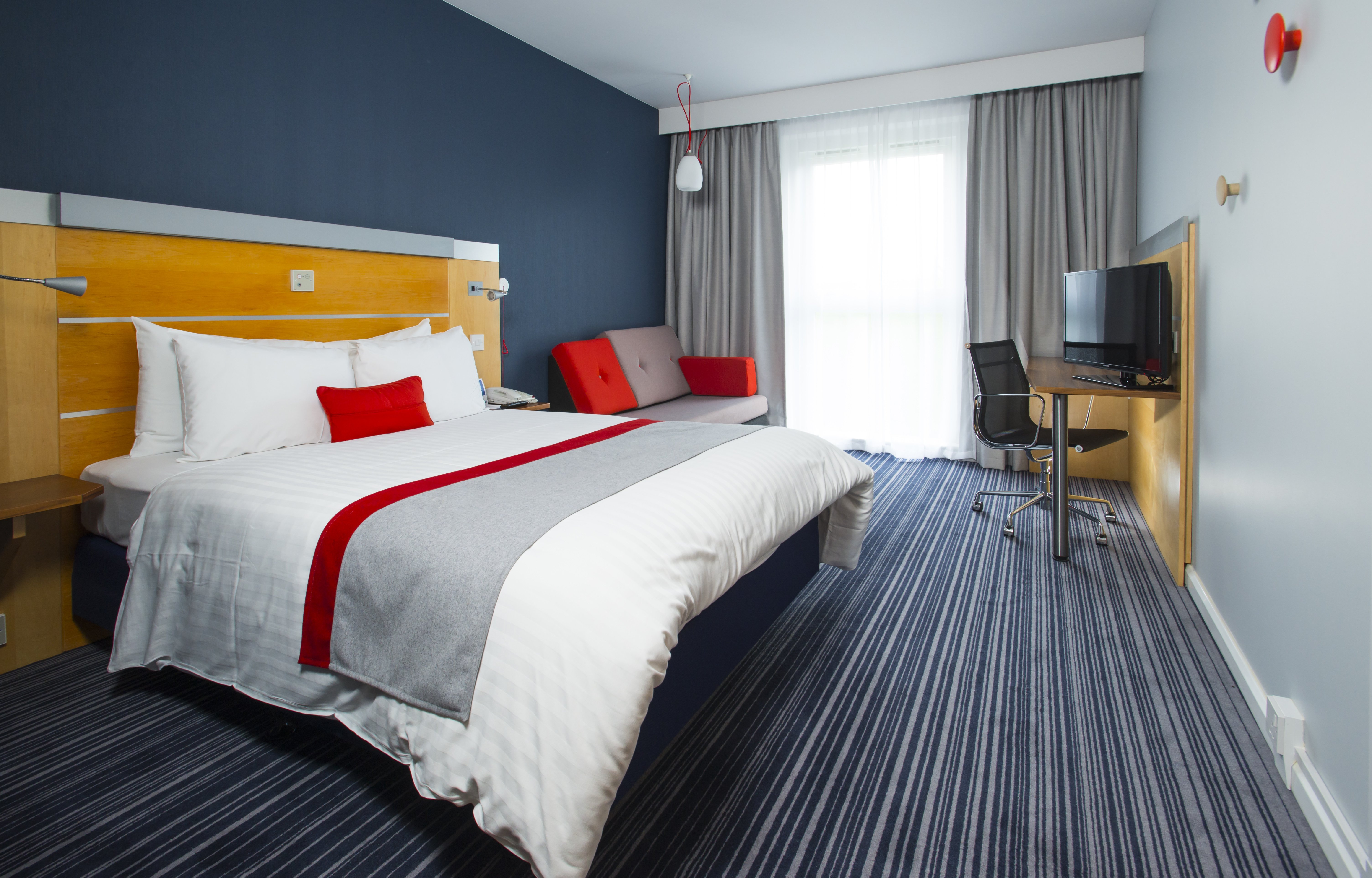 Holiday Inn Express London Epsom Downs 30/69