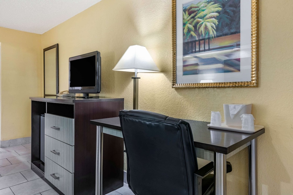 Clarion Inn International Drive 37/41