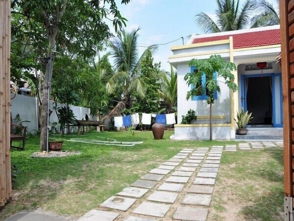 Local Beach Homestay 27/31