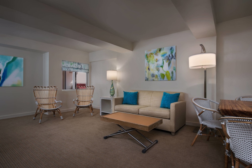 MARRIOTT VACATION CLUB PULSE, SOUTH BEACH 40/62