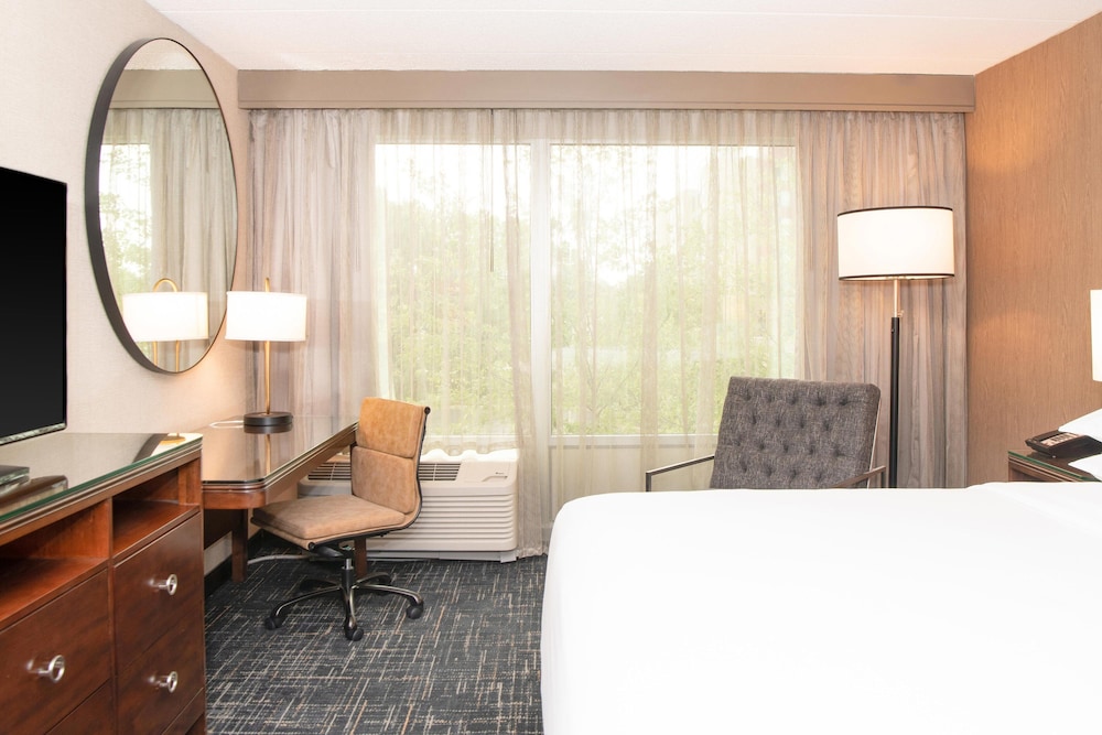 Sheraton Ann Arbor Hotel 45/65