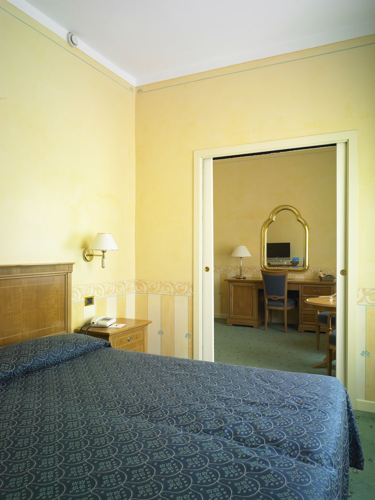 Hotel Villa Del Sogno 25/77