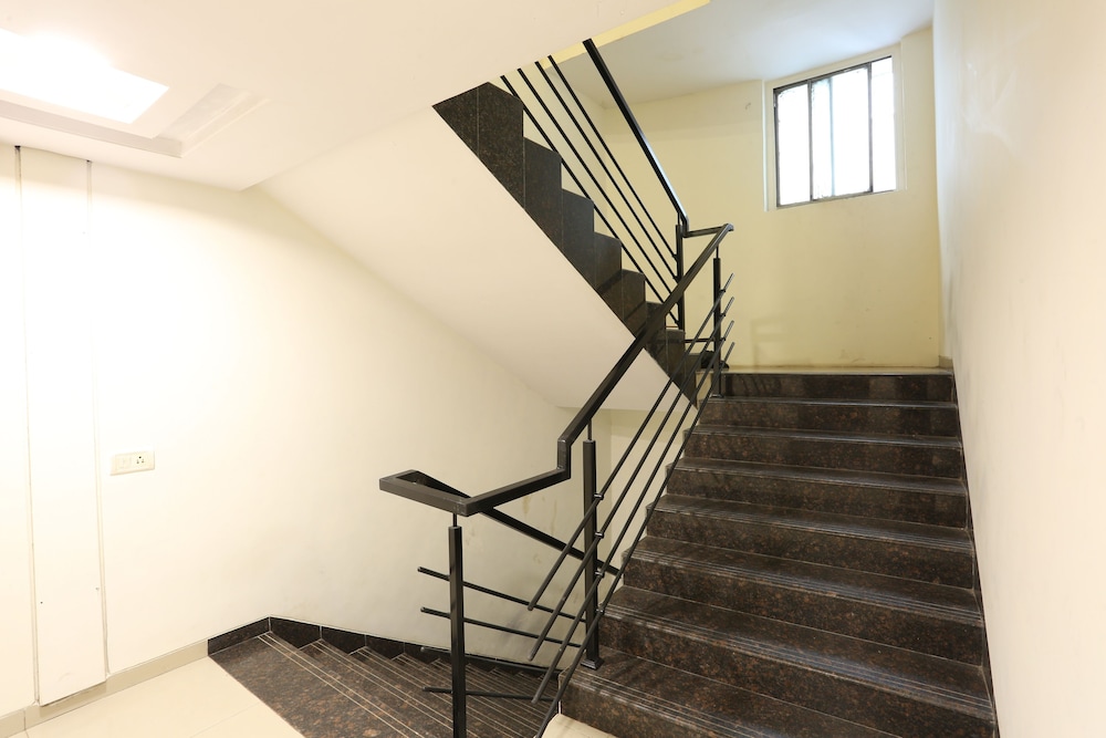 Kamran Residency 35/50