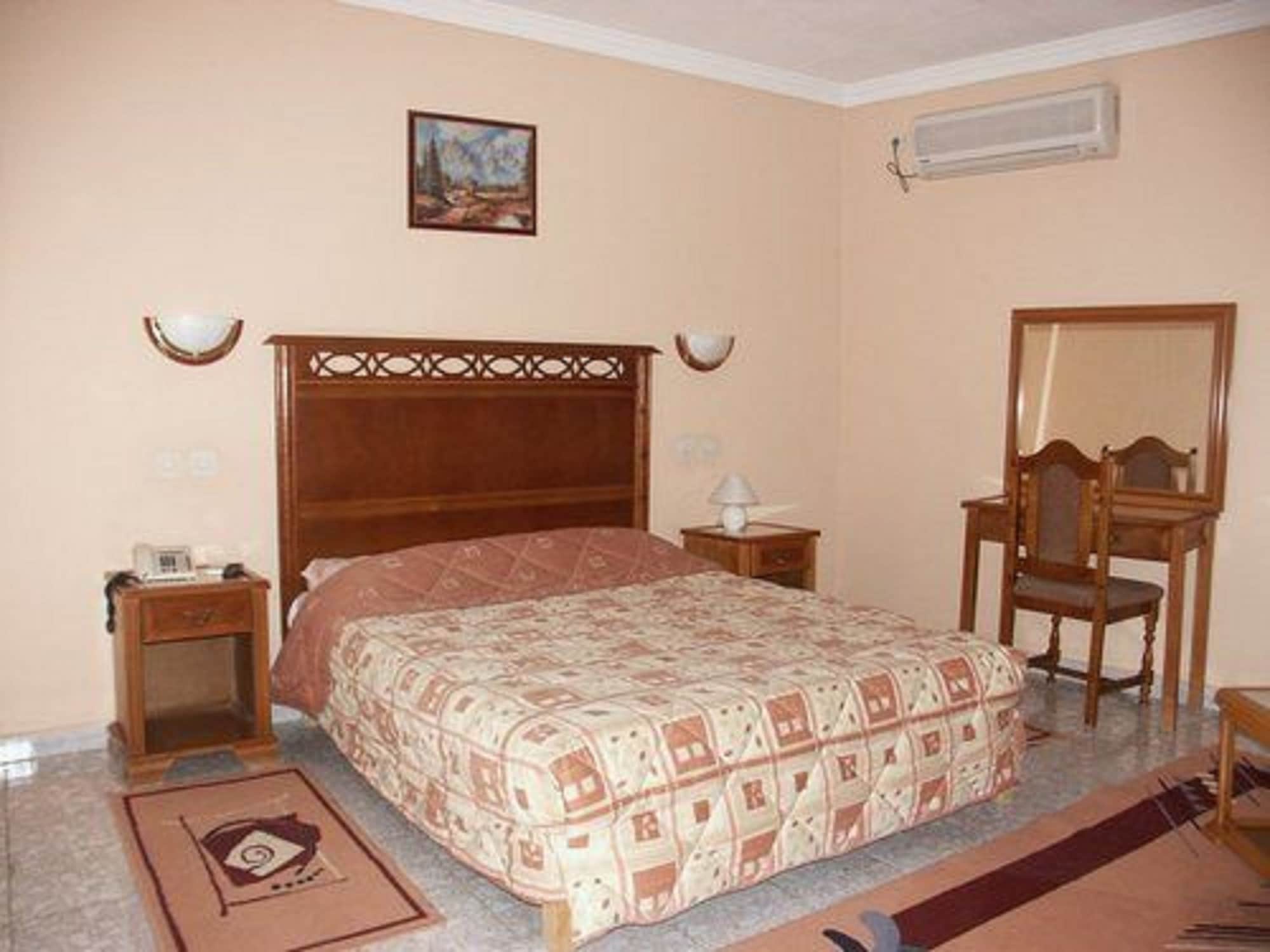SUITE