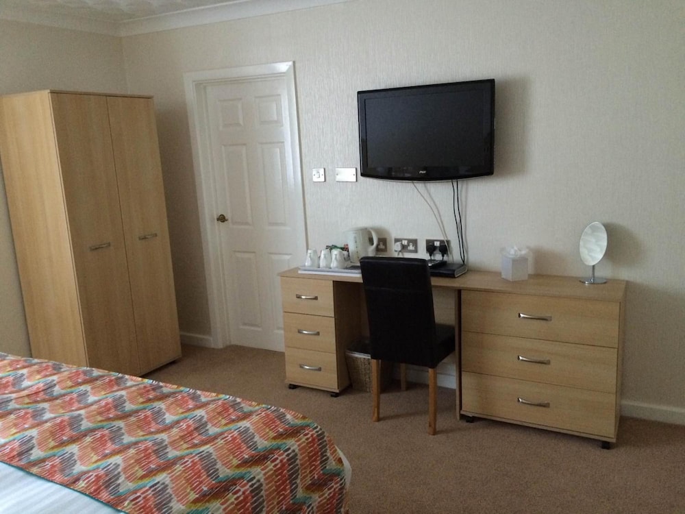 Ashburnham Hotel 39/50
