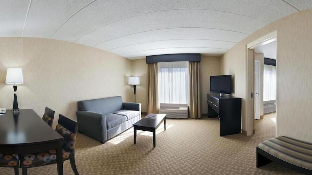 Holiday Inn Express Hotel And Suites Dover 40/60