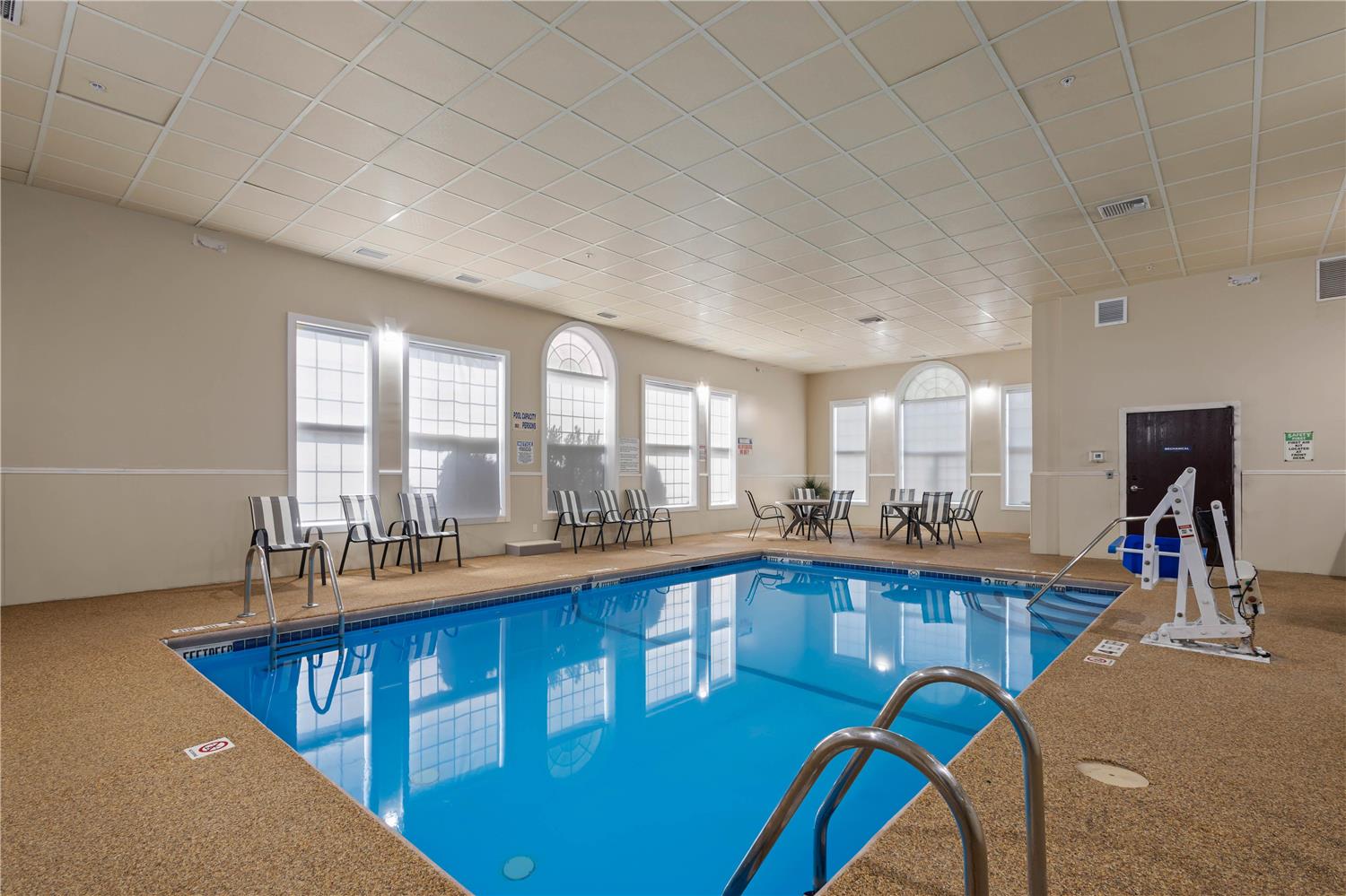 Best Western Crown Inn & Suites 3/10