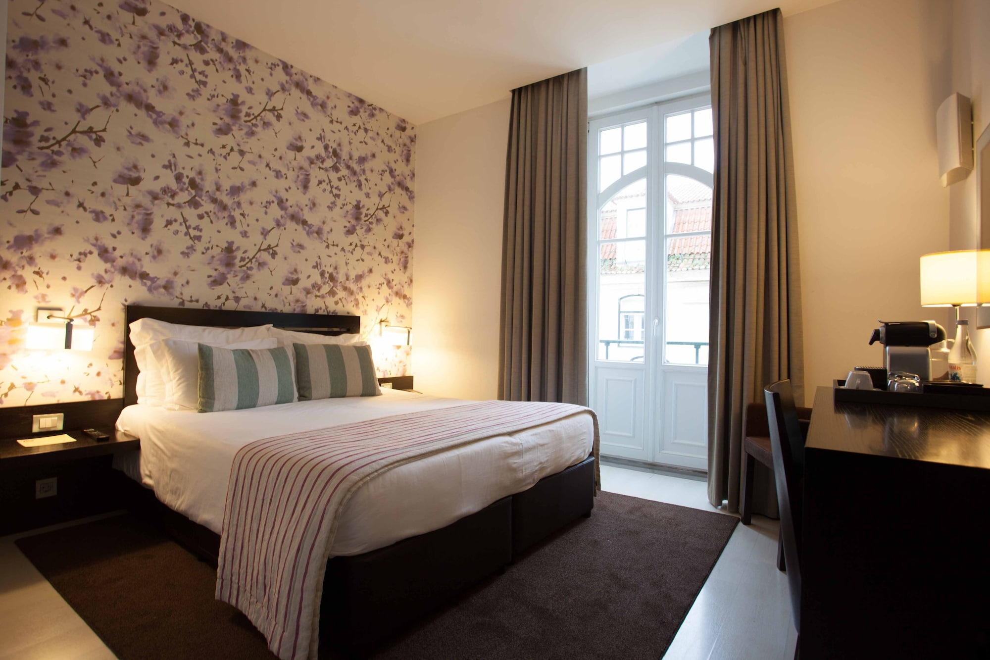 Superior, Twin Beds, Square View، Internacional Design Hotel 2/5