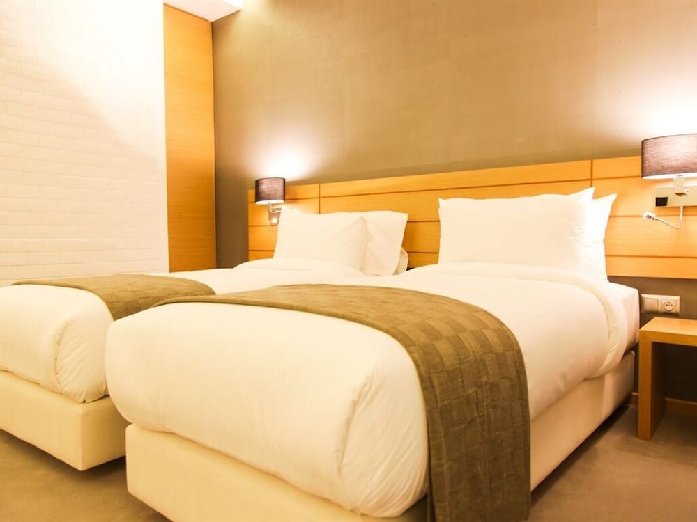 Smarts Hotel 24/58