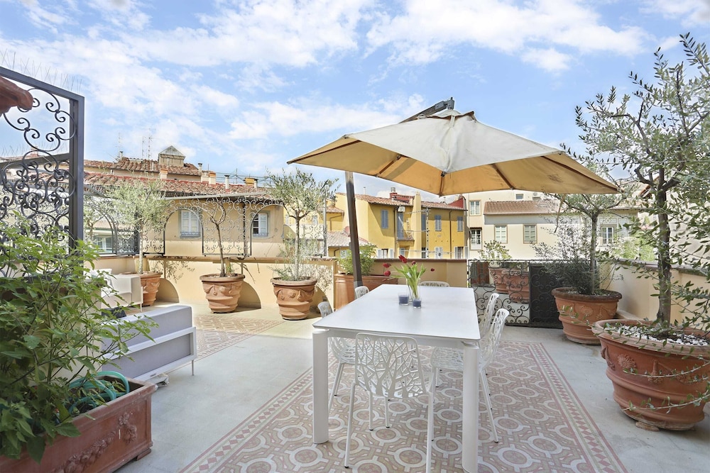 Luxury Apartment in Central Florence 4/50
