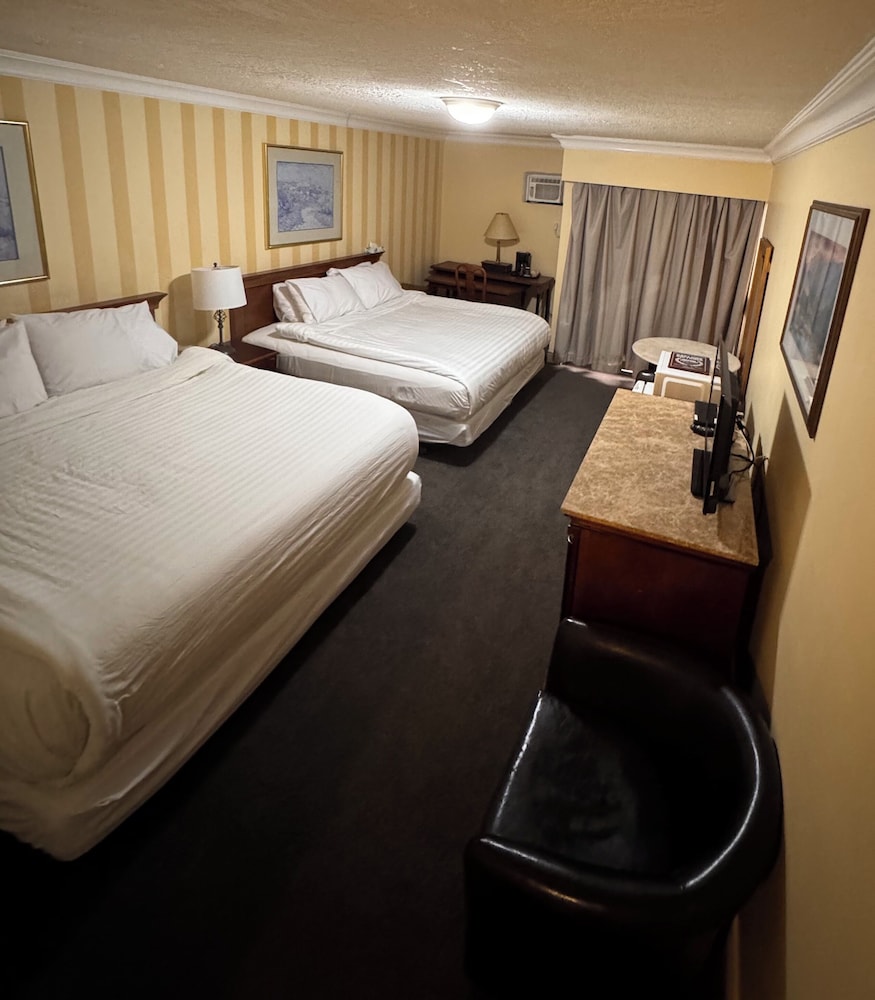 Island Travel Inn Hotel 26/55