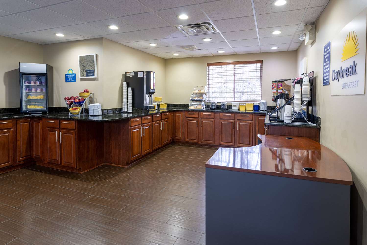 Days Inn & Suites By Wyndham Cherry Hill - Philadelphia 9/35