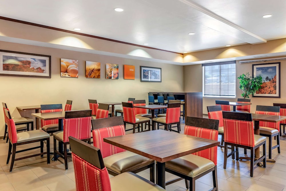 Comfort Suites Castle Rock - Denver South 26/35