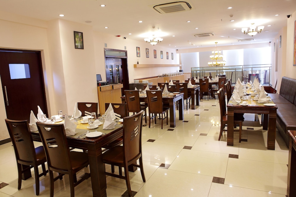 restaurant cafeteria