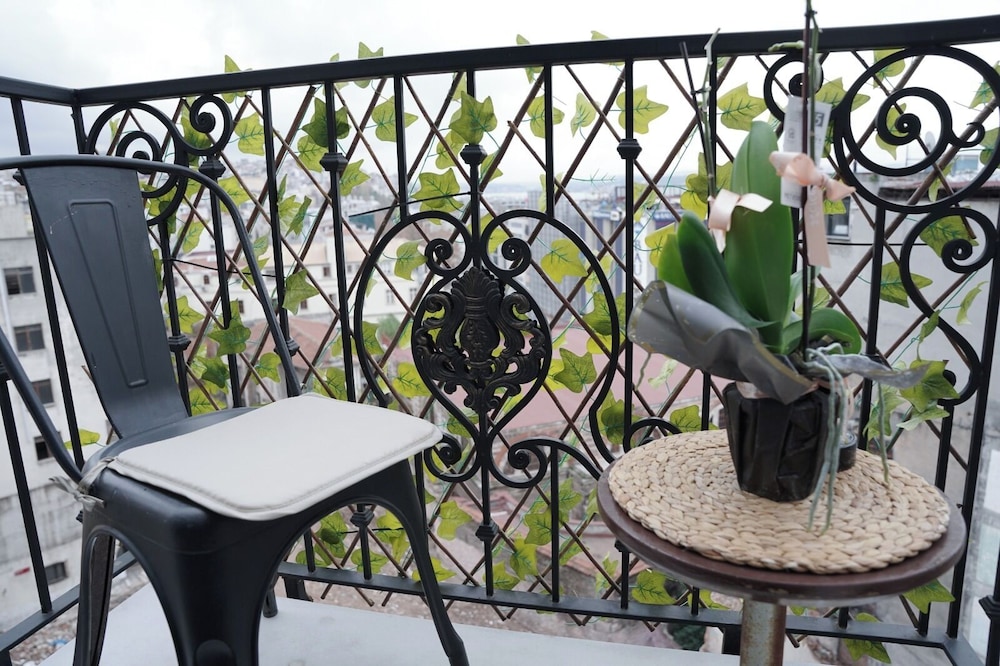 Royal Galata Hotel 43/47