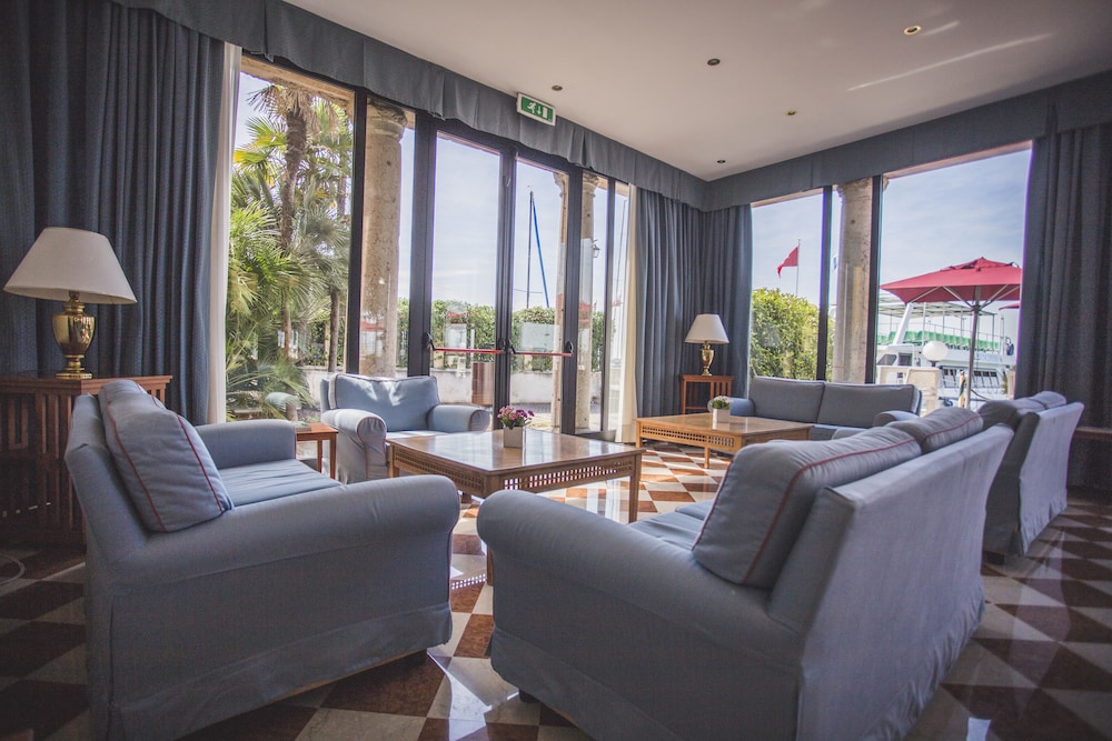 Hotel Sirmione E Promessi Sposi 40/69
