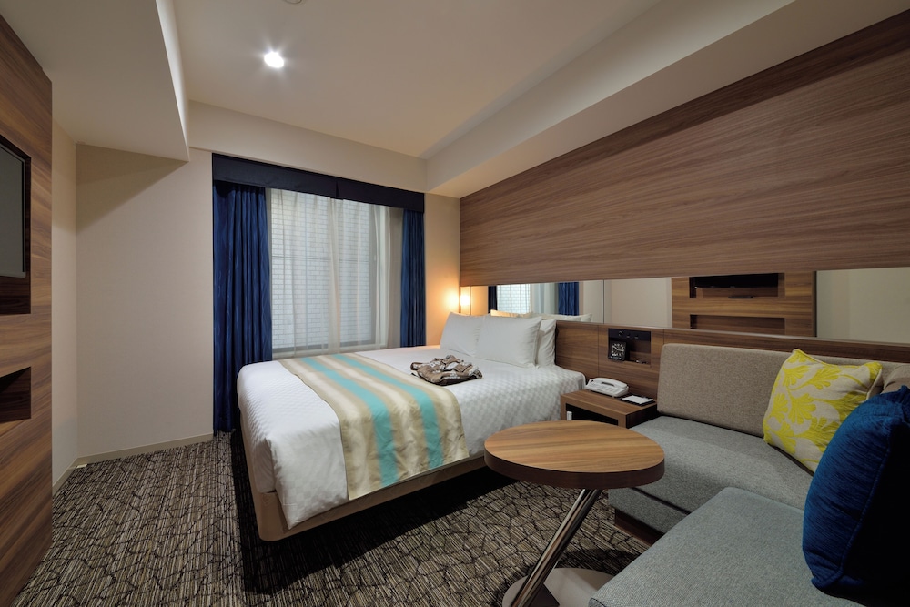 ALMONT HOTEL NAHA KENCHOMAE 22/71