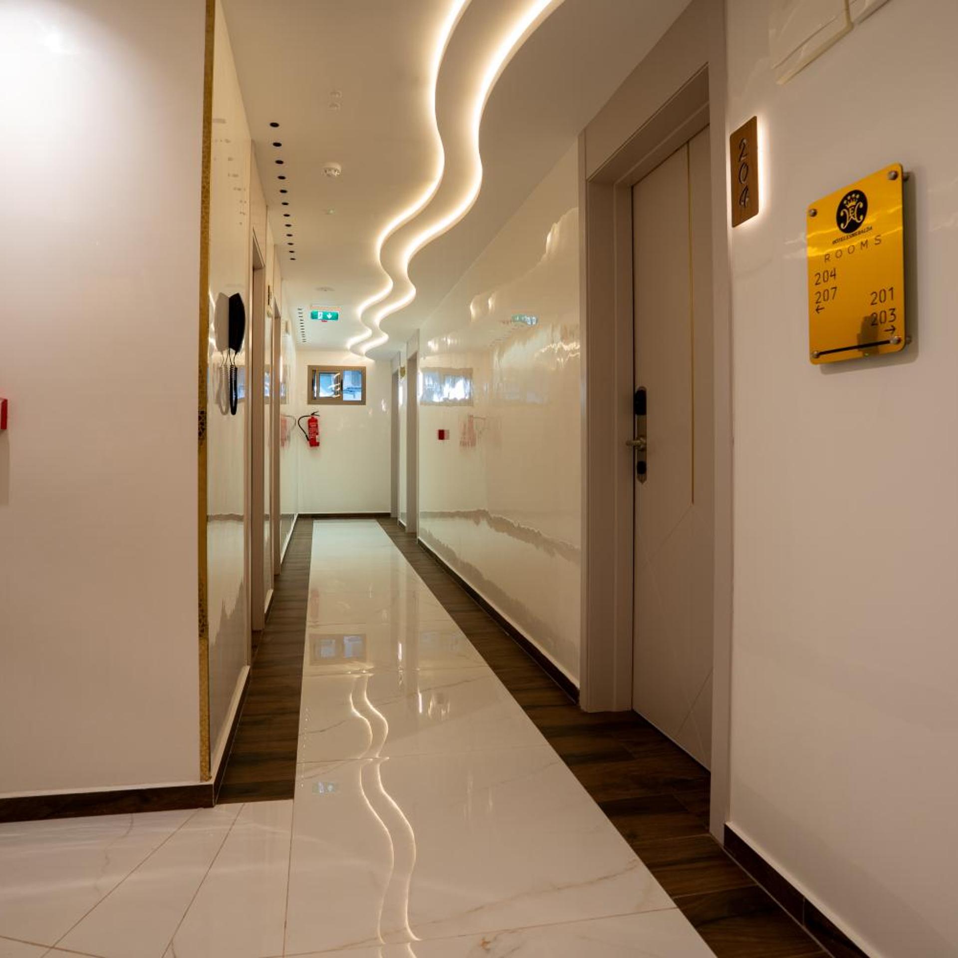 Hotel Esmeralda 40/57