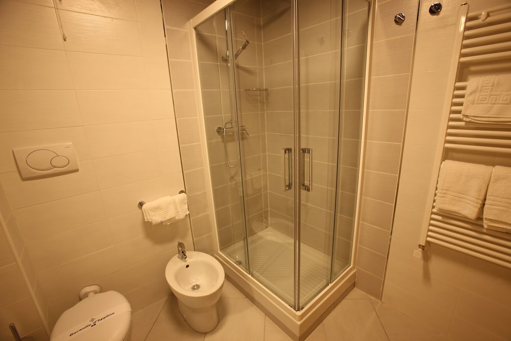 HOTEL SOLE 50/52
